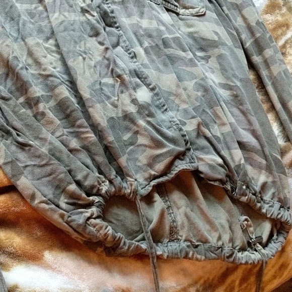 Camo button down shirt - Picture 2 of 2